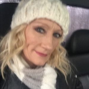 Meet your Posher, Leah